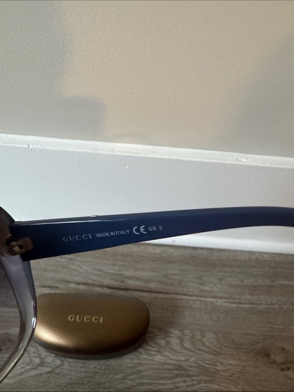Gucci Women's Gradient Purple Oversized Sunglasses - Picture 3 of 10